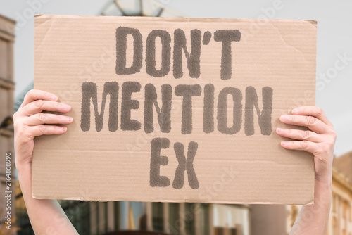 Cuadro en lienzo "Don't mention ex" Avoiding past relationship topics