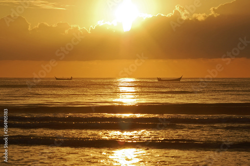 Fotografie canoa nascer do sol litoral mar pesca