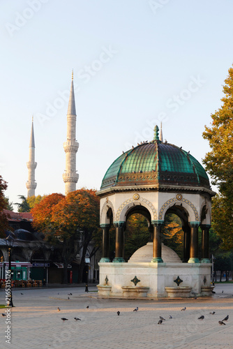 Turkey, Istanbul, Kaiser Wilhelm fountain and Blue Mosque at Hippodrome of Constantinople