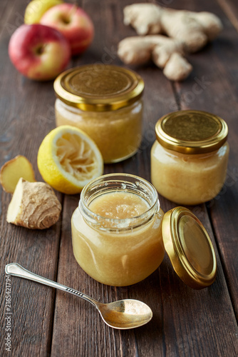 Quadro su tela Preserving ginger lemon honey applesauce for immunity boost