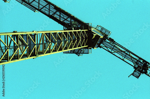 Construction crane