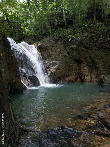 Recorrido entre montañas y rios en Panama