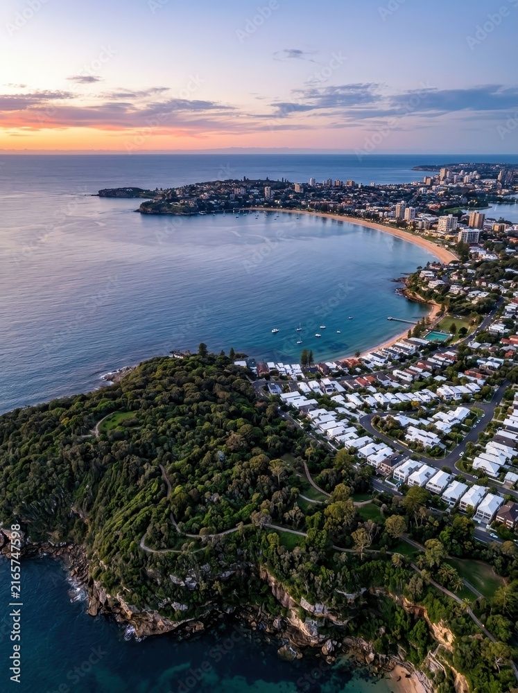 Obraz premium Aerial View of Manly Beach and Cabbage Tree Bay at Sunset, Sydney, Australia - Beautiful Coastal Cityscape and Ocean Landscape
