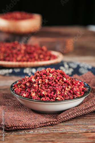 Dried Red Sichuan Peppercorns Hanyuan Big Red Robe Granules in Bowl Chinese Spice Ingredient