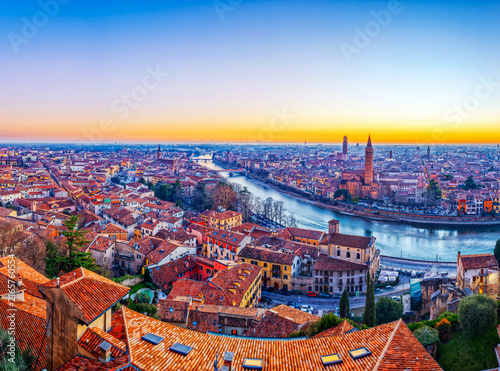 Canvas Print Verona, Italy Skyline on the Adige River at dusk 114