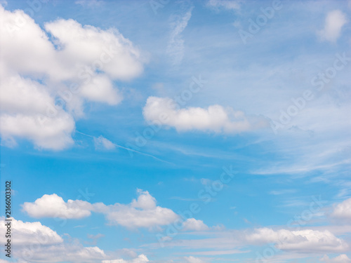Foto Clear blue summer sky above White Plains in Westchester County, New York