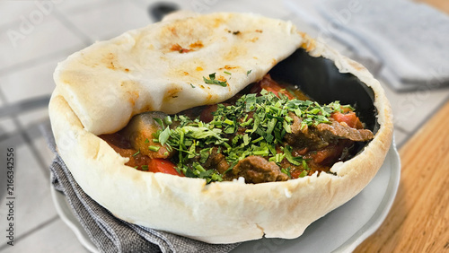 Beef stew with bread