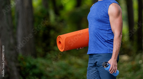 Quadro su tela Yoga coach, cropped view