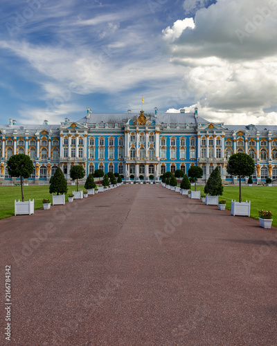 Quadro su tela Front view of Catherine Palace from the Golden Gates side in the Tsarskoye Selo Museum Reserve, Pushkin, Saint Petersburg, Russia