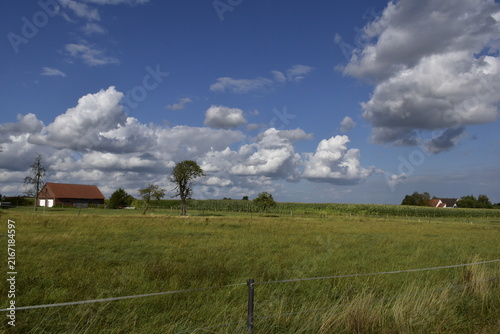 Landschaft und Wolken bei Hameln