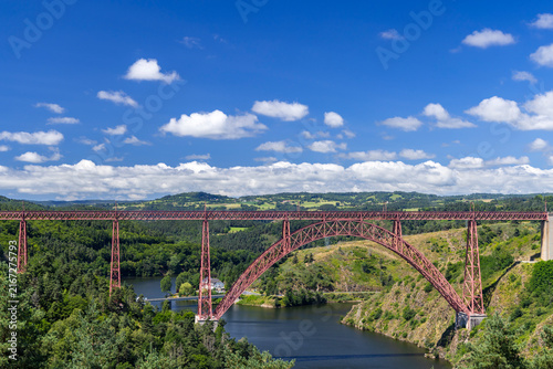 Konstfotografi Garabit bridge (Viaduc de Garabit), Cantal, Auvergne-Rhone-Alpes, France