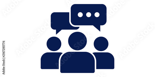 Foto Three deep blue silhouette people with two overlapping speech bubbles above their heads on a transparent background