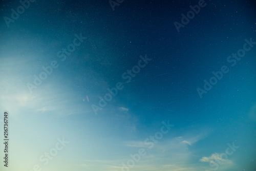 Fotografía Glistening stars illuminate the night sky with the stunning beauty of the Milky