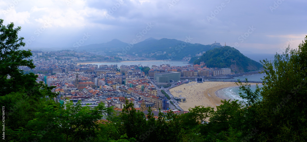 Fototapeta premium Panoramic View of Donostia San Sebastian from Mount Ulia in the Basque Country, Spain.