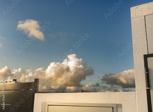 Canvastavla construcción y nubes