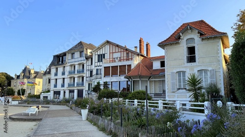ville du Pouliguen, port et plage