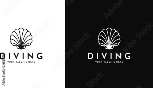 Seashell logo vector. Scallop shell outline style