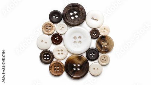 Canvastavla different of natural wooden sewing buttons on a transparent background
