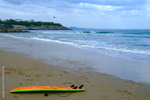 Planche de surf sur une plage de Biarritz