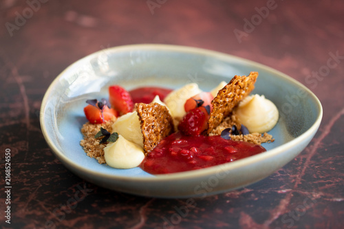 фотографія Decadent Dessert Showcasing Creamy Textures and Vibrant Fruit Flavors