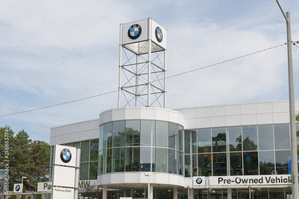 Obraz premium building at Parkview BMW, a dealer, located at 1155 Leslie St, North York, Toronto