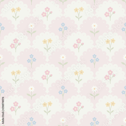 Floral Scallop Seamless Pattern with Daisies and Pastel Flowers