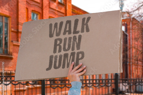 Fotografie "Walk run jump" Locomotion loads spine repeatedly