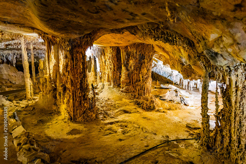 Bild auf Leinwand Intricate stalactites and stalagmites inside Lehman Caves