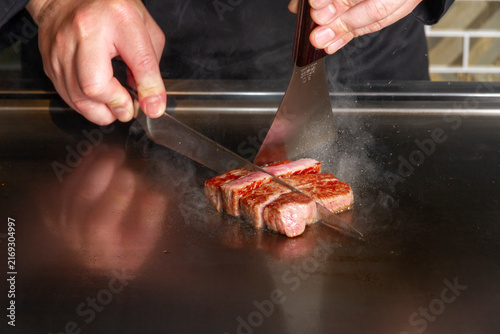 If you come to Japan, please be sure to try delicious Kobe beef.