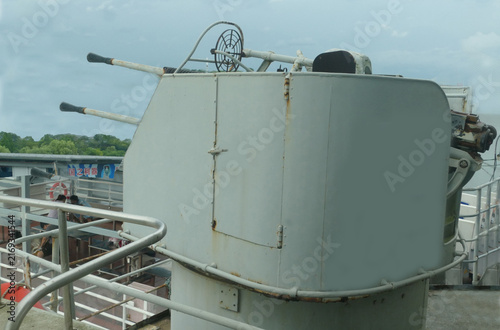 Fotografía Twin Naval Gun Turret on Warship Deck