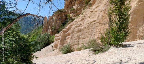Obraz na płótnie Suggestivo canyon naturale delle Lame Rosse nei Monti Sibillini durante un trekk