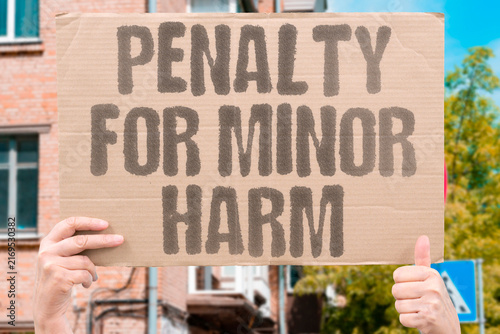Bild auf Leinwand "penalty for minor harm" $942 million penalty for minor harm