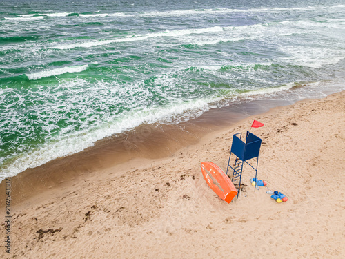 Cuadro en lienzo Post-storm Baltic Sea surges surrounding flooded lifeguard tower in Poland