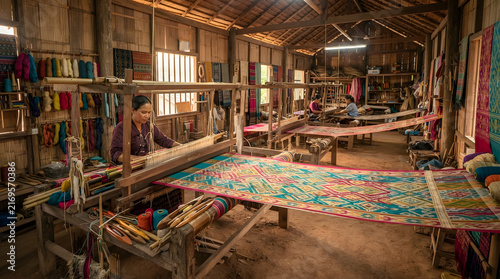 Obraz na płótnie Traditional handloom weaving workshop interior view.