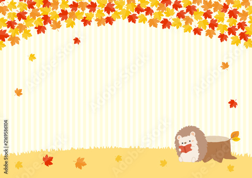 秋の紅葉の下で読書をするハリネズミ、秋の背景イラスト