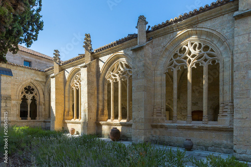 Canvastavla An historic medieval cloister with ornate gothic stone tracery windows