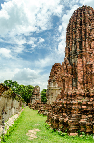 Bild auf Leinwand Ancient brick prang towers at temple ruins in Ayutthaya, Thailand