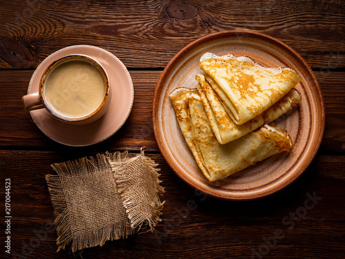 Crepes con café capuchino