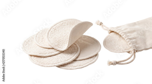 Reusable cotton makeup remover pads, eco-friendly bamboo fiber rounds with drawstring bag, sustainable skincare beauty accessories isolated PNG with Transparent Background