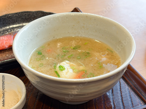Plakat 豚汁、豆腐入りの和食の味噌汁 