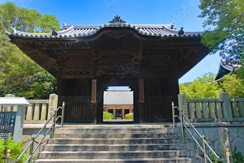四国八十八箇所第八十四番札所屋島寺山門