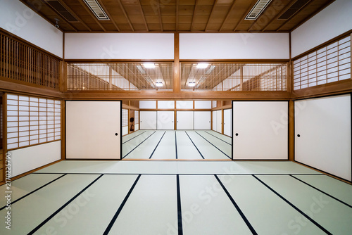 Canvas Print Traditional tatami room with sliding doors and symmetrical interior at Saga, Jap