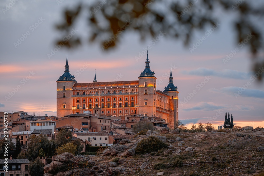 Fototapeta premium Alcazar of Toledo at Sunset