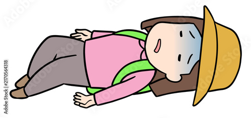登山中に疲労やトラブルで仰向けに倒れている女性