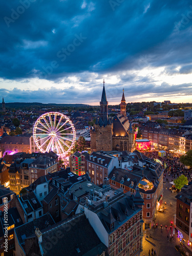 Tapety artystyczne Aachen by night