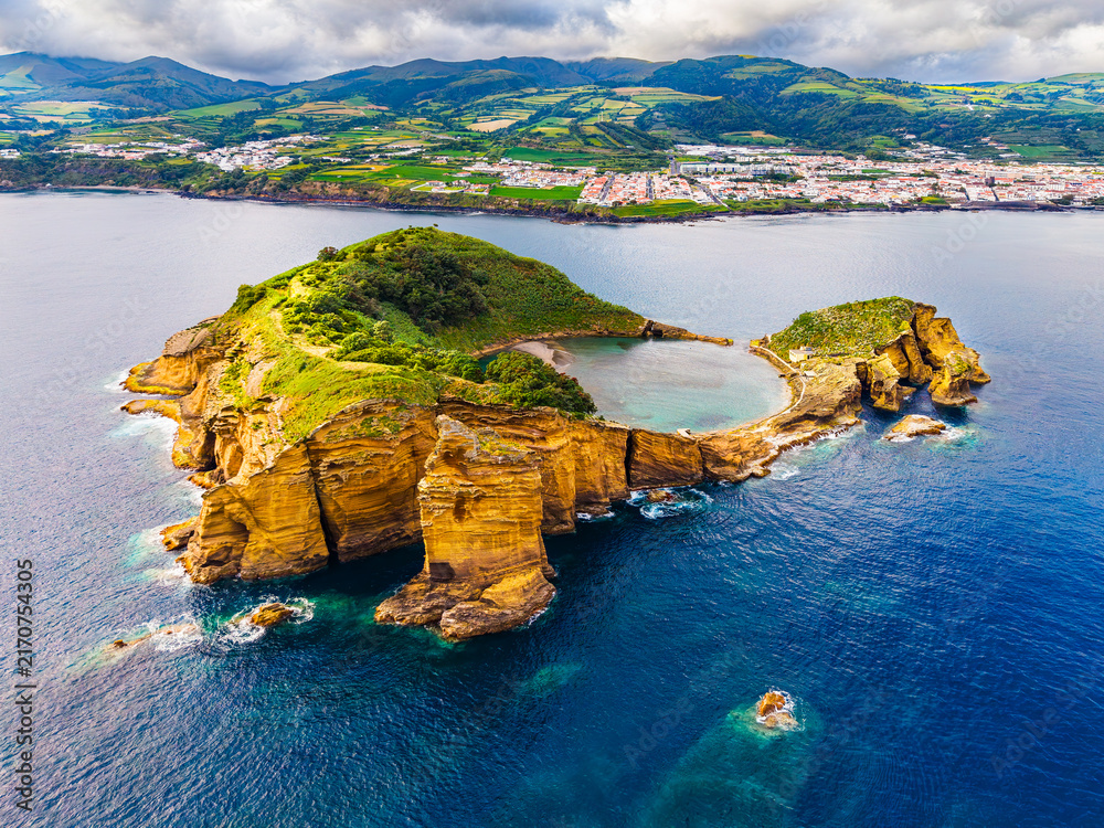 Fototapeta premium The coast of San Miguel Island