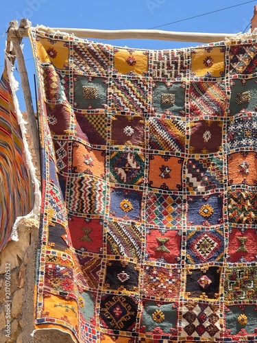 Картината върху платно Traditionelle Berberteppiche aus Schafwolle in Marokko