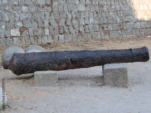 Fotografía Historic, heavily corroded iron smoothbore cannon