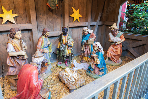 Obraz na plátně Nativity scene with Christ Child, Mary, Three Wise Men and shepherds