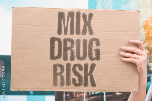 Konstfotografi "Mix drug risk" Dangerous drug interactions with sedatives antibiotics thyroid